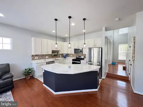 20423 Bowfonds St, Ashburn, VA 20147 photo 12