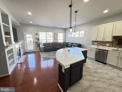 20423 Bowfonds St, Ashburn, VA 20147 photo 10