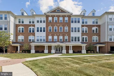44485 Chamberlain Ter #200, Ashburn, VA 20147
