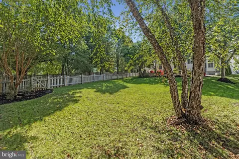 Exterior - 20666 Coppersmith Dr, Ashburn, VA 20147 photo 8 of 12