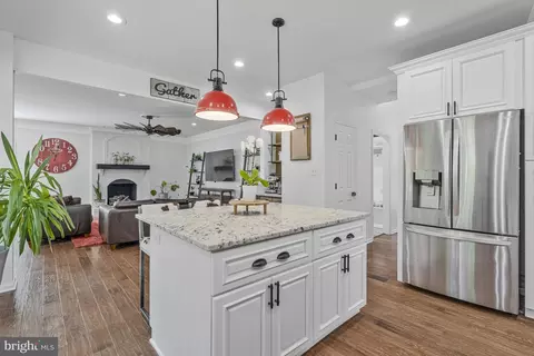Kitchen - 20666 Coppersmith Dr, Ashburn, VA 20147 photo 2 of 4