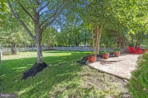 Exterior - 20666 Coppersmith Dr, Ashburn, VA 20147 photo 6 of 12