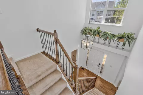 Entry Way - 20666 Coppersmith Dr, Ashburn, VA 20147 photo 7 of 9