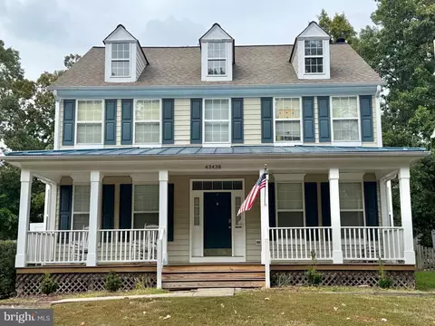 43438 Oxen Ln, Chantilly, VA 20152