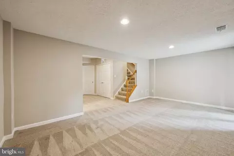 Living - 43247 Clearnight Ter, Ashburn, VA 20147 photo 4 of 5