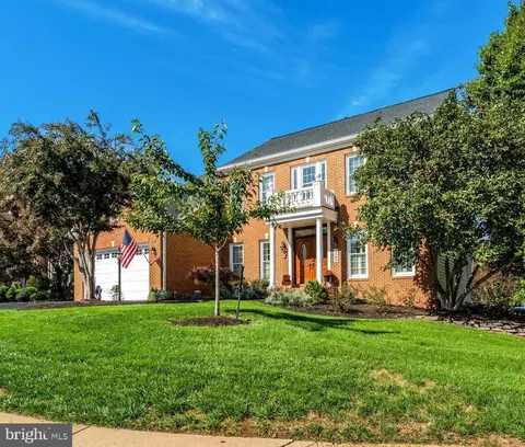 47788 Saulty Dr, Sterling, VA 20165