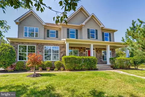 Exterior - 21899 Knob Hill Pl, Ashburn, VA 20148 photo 2 of 8