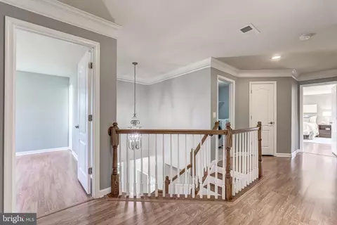 Entry Way - 21899 Knob Hill Pl, Ashburn, VA 20148 photo 3 of 5
