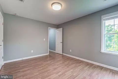 Bedroom - 21899 Knob Hill Pl, Ashburn, VA 20148 photo 7 of 13