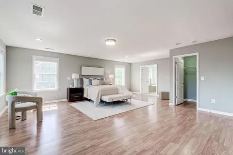 Bedroom - 21899 Knob Hill Pl, Ashburn, VA 20148 photo 3 of 13