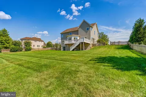 Exterior - 21899 Knob Hill Pl, Ashburn, VA 20148 photo 8 of 8
