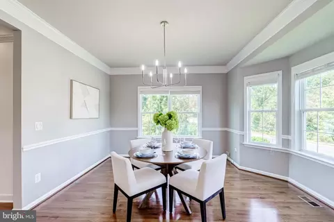 Dining - 21899 Knob Hill Pl, Ashburn, VA 20148 photo 2 of 5