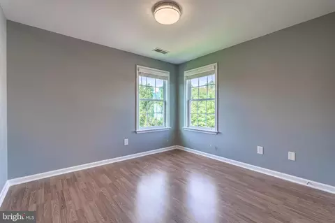 Bedroom - 21899 Knob Hill Pl, Ashburn, VA 20148 photo 8 of 13