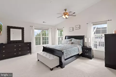 Bedroom - 20144 Prairie Dunes Ter, Ashburn, VA 20147 photo 1 of 7