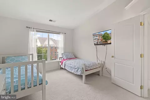 Bedroom - 20144 Prairie Dunes Ter, Ashburn, VA 20147 photo 6 of 7
