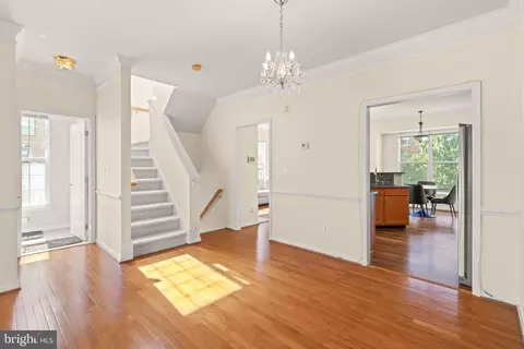 Entry Way - 20144 Prairie Dunes Ter, Ashburn, VA 20147 photo 1 of 2
