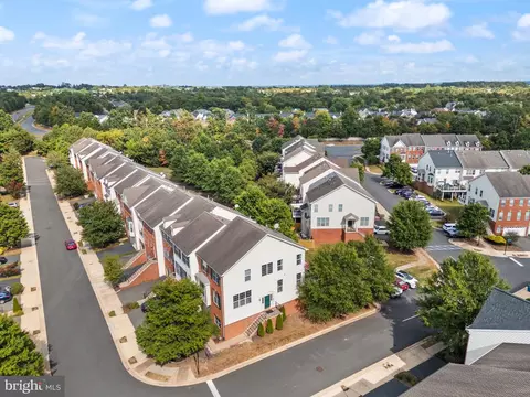 View/Area - 20144 Prairie Dunes Ter, Ashburn, VA 20147 photo 6 of 7