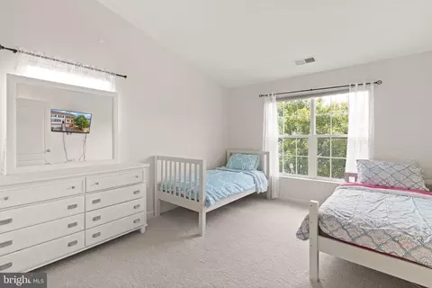 Bedroom - 20144 Prairie Dunes Ter, Ashburn, VA 20147 photo 4 of 7