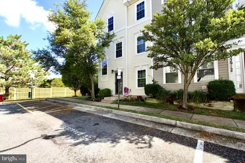 22908 Regent Ter, Sterling, VA 20166