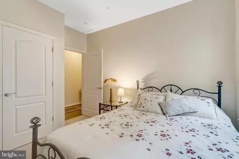 Bedroom - 44063 Vaira Ter, Chantilly, VA 20152 photo 5 of 5