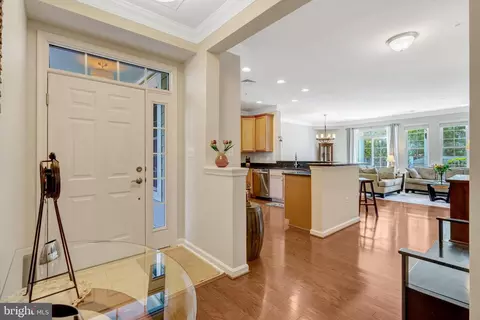 Entry Way - 44063 Vaira Ter, Chantilly, VA 20152 photo 3 of 8