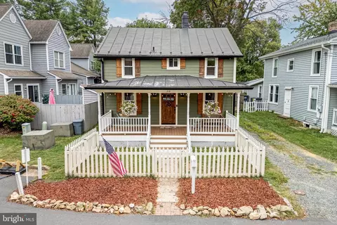 216 W O St, Purcellville, VA 20132