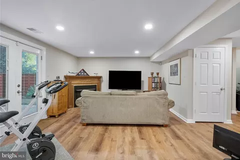 21113 Crocus Ter, Ashburn, VA 20147 photo 39