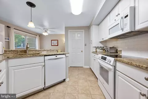 21113 Crocus Ter, Ashburn, VA 20147 photo 17