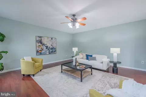 Living - 43308 Barnstead Dr, Ashburn, VA 20148 photo 3 of 9