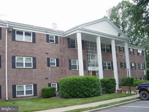 120 8 Washington St NE #12, Leesburg, VA 20176
