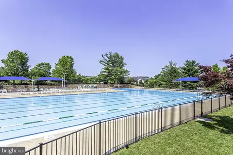Exterior - 20530 Dillonvale Ter, Ashburn, VA 20147 photo 6 of 6