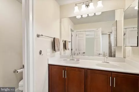 42686 Tunstall Ter, Ashburn, VA 20147 photo 22