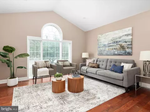 20462 Quarterpath Trace Cir, Sterling, VA 20165 photo 6