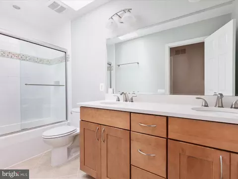20462 Quarterpath Trace Cir, Sterling, VA 20165 photo 36