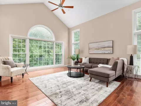 20462 Quarterpath Trace Cir, Sterling, VA 20165 photo 19
