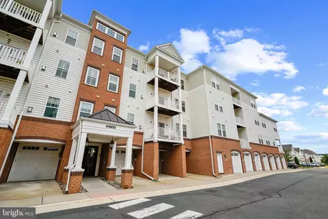41900 Metamorphic Sq #405, Aldie, VA 20105