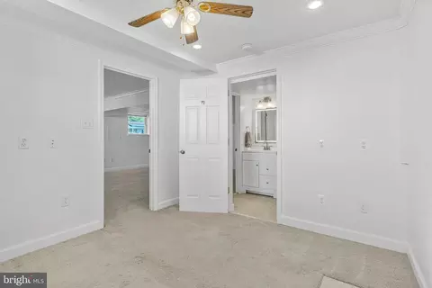 Bedroom - 400 E Poplar Rd, Sterling, VA 20164 photo 6 of 6