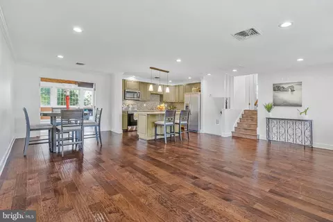 Entry Way - 400 E Poplar Rd, Sterling, VA 20164 photo 1 of 3