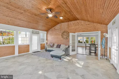 Other - 400 E Poplar Rd, Sterling, VA 20164 photo 1 of 11