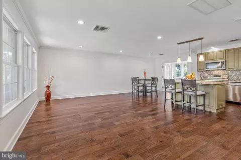 Other - 400 E Poplar Rd, Sterling, VA 20164 photo 3 of 11