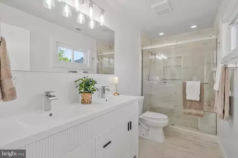 Bath - 400 E Poplar Rd, Sterling, VA 20164 photo 1 of 4