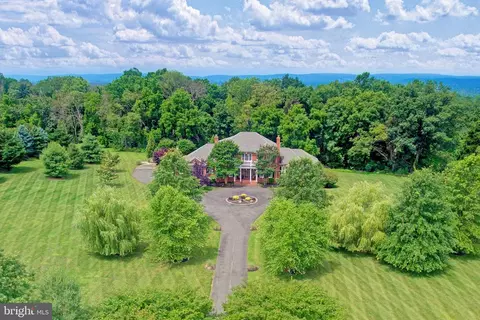 17009 Bold Venture Dr, Leesburg, VA 20176