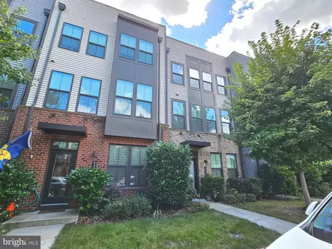 43303 John Michael Ter, Ashburn, VA 20148