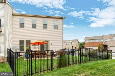 Exterior - 42788 Macbeth Ter, Ashburn, VA 20148 photo 2 of 4