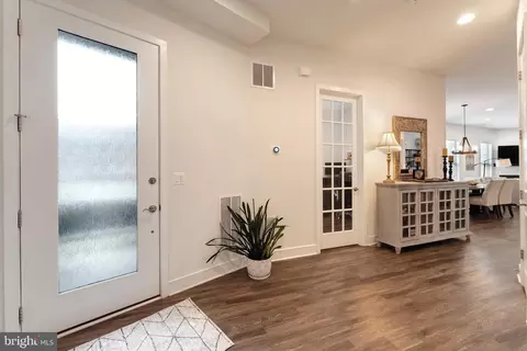 Entry Way - 42788 Macbeth Ter, Ashburn, VA 20148 photo 2 of 4