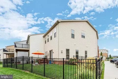 Exterior - 42788 Macbeth Ter, Ashburn, VA 20148 photo 3 of 4