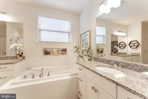 Bath - 42788 Macbeth Ter, Ashburn, VA 20148 photo 3 of 4