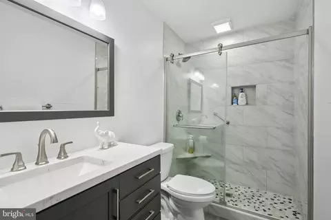 43361 Deepspring Ct, Ashburn, VA 20147 photo 45