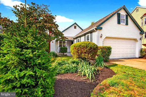 332 Loudoun St SW, Leesburg, VA 20175