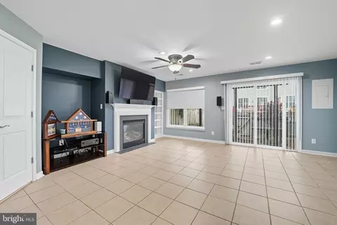 43258 Tumbletree Ter, Broadlands, VA 20148 photo 8